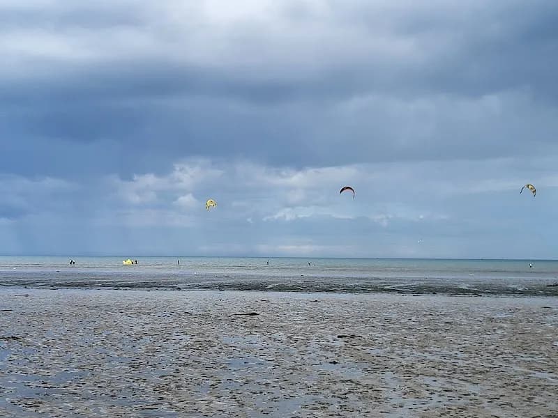 View of Dollymount Strand in Kilbarrack, D
