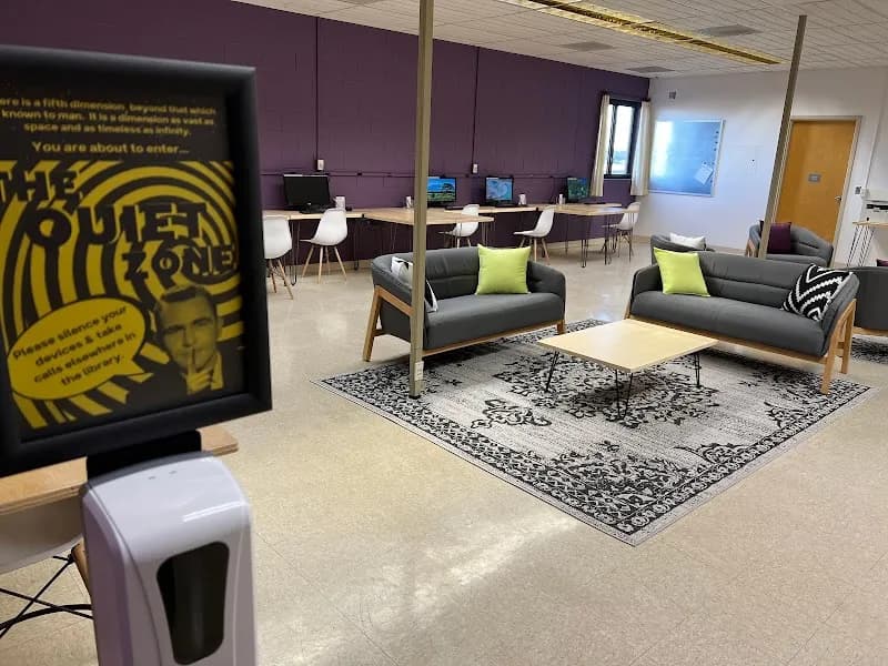 View of Edgewood Community Library in Edgewood, NM