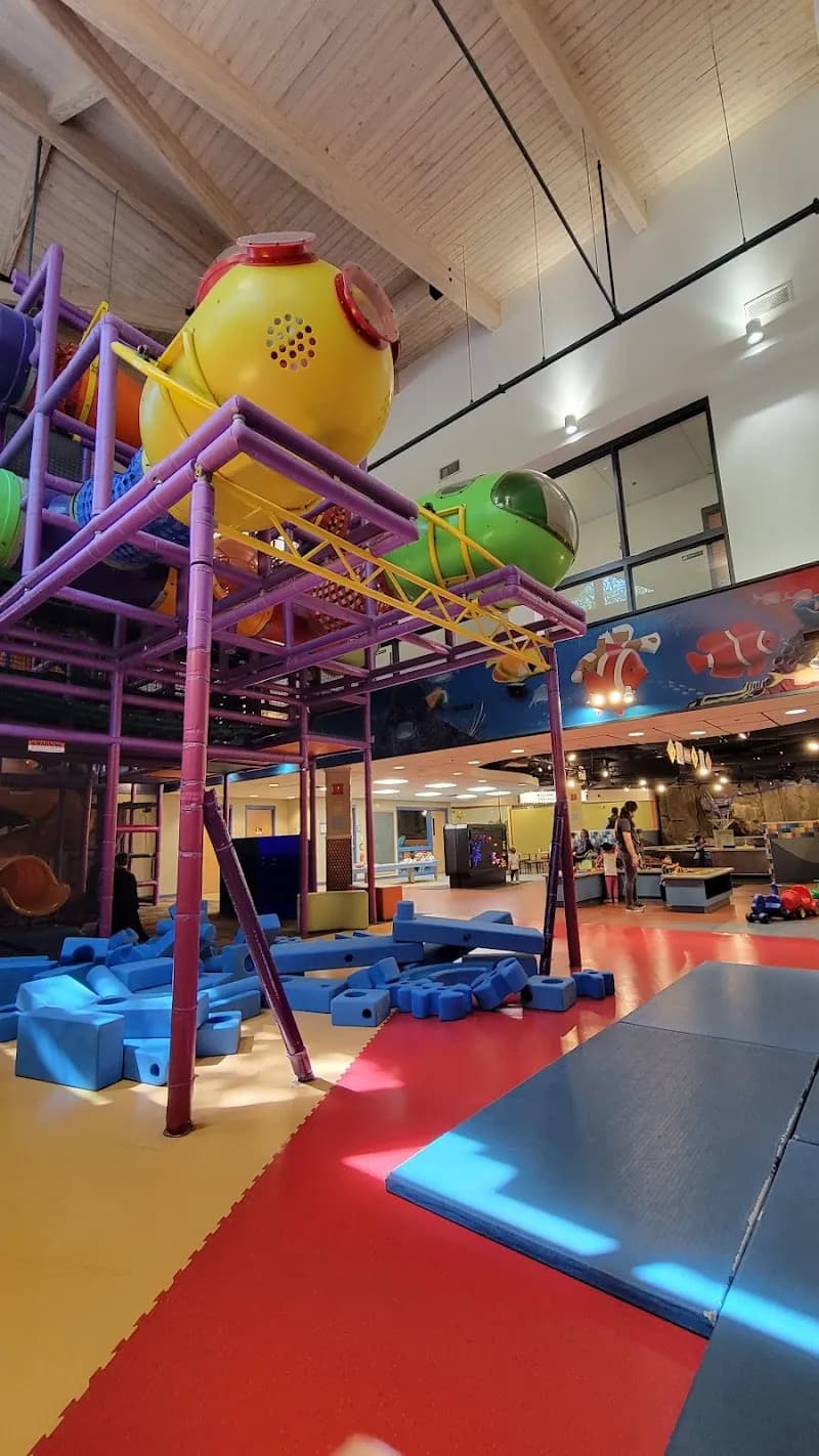 View of Exploritorium in Skokie, IL