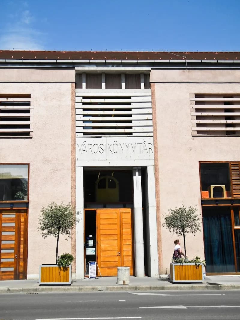 Gödöllő Town Library and Information Center library in Gödöllő, Budapest