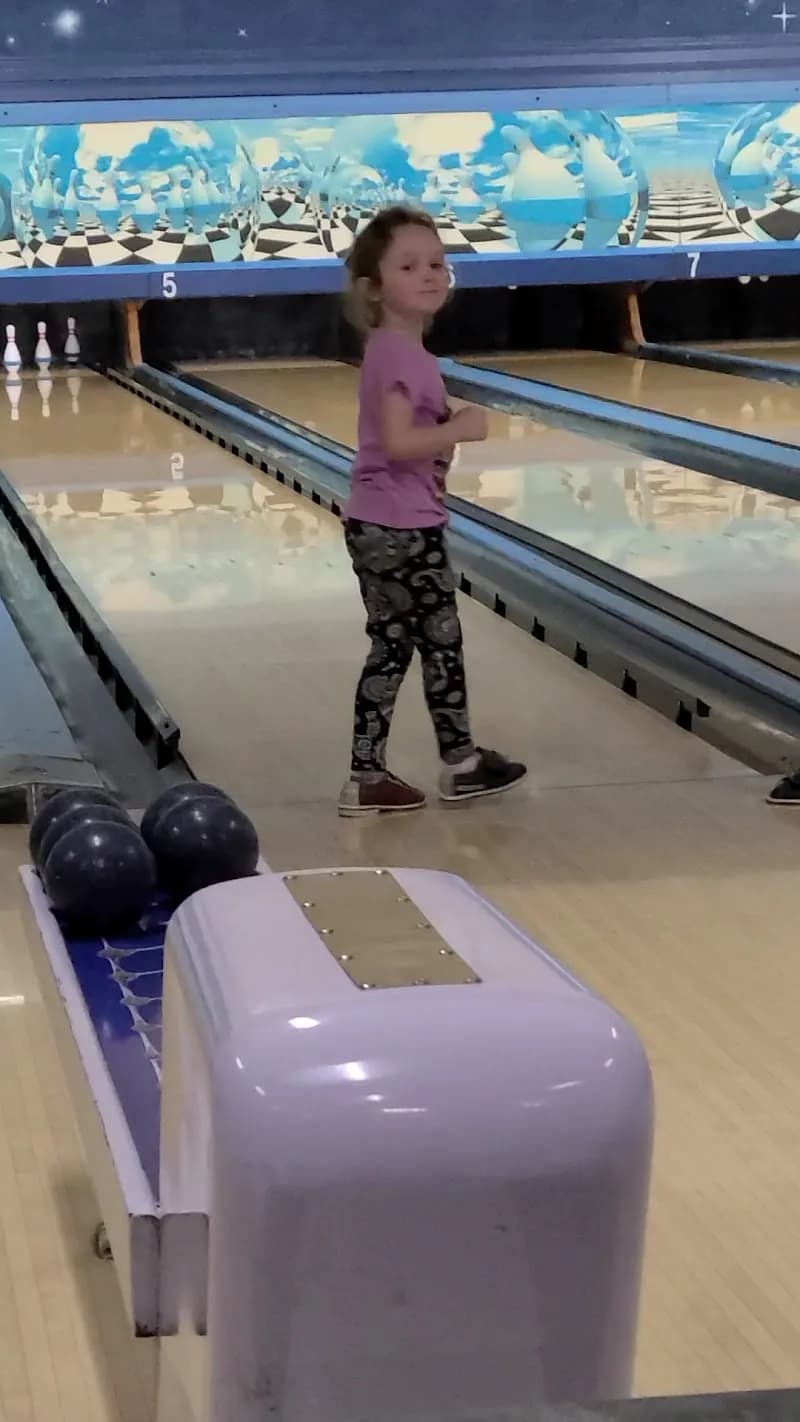 View of Galaxy Bowl Ltd in Abbotsford, BC