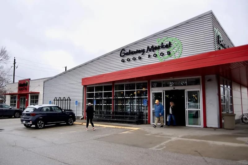 Gateway Market Grocery in Grimes, IA