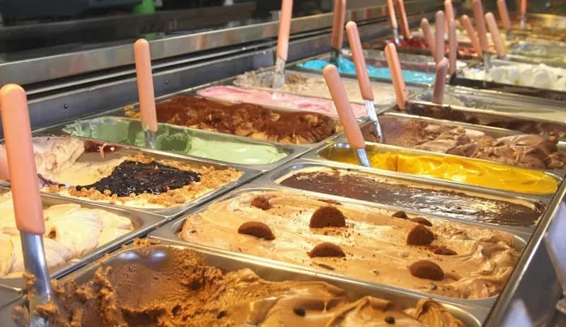 View of Gelateria Artigianale del Centro in Desio, Lombardy