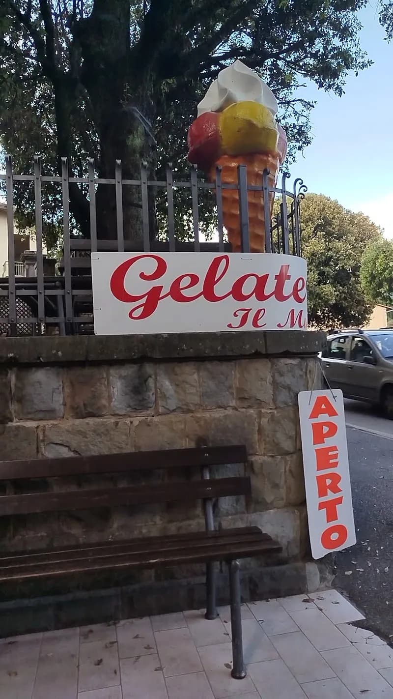 View of Gelateria da Paolo in Reggello, Tuscany