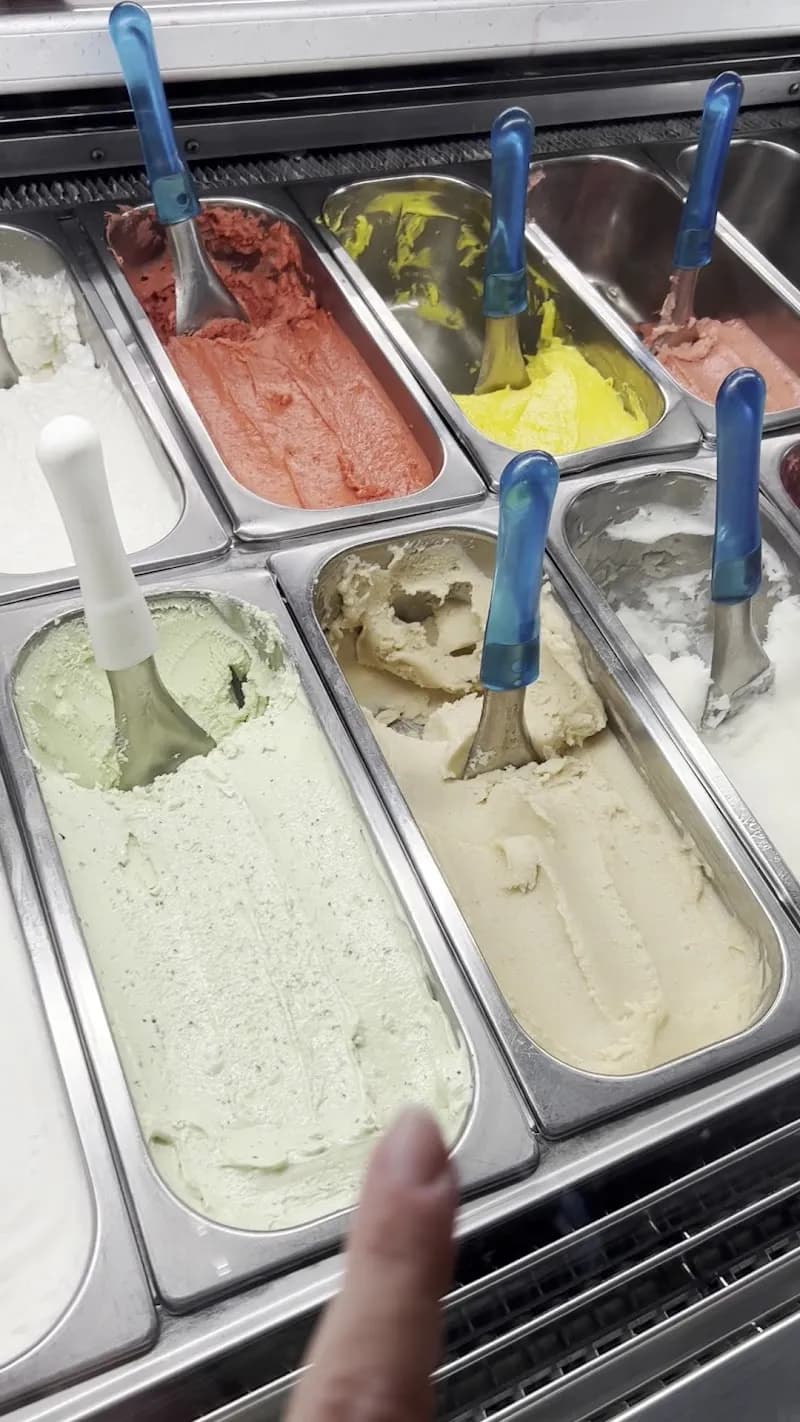 View of Gelateria del Teatro in Rome, LZ