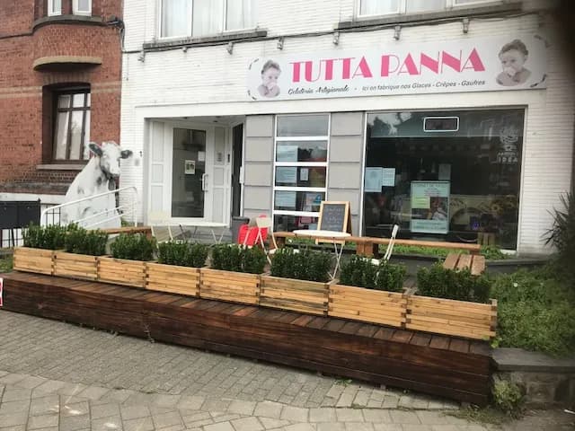 Gelateria Forest ice cream in Forest, BRU