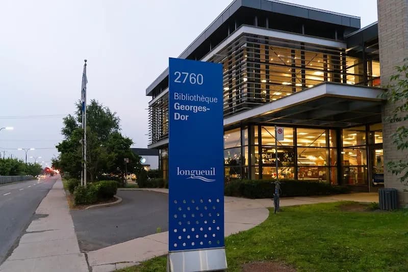 Georges-Dor Public Library library in Longueuil, QC