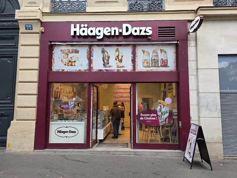 Glacerie Saint-Denisienne ice cream in Saint-Denis, IDF