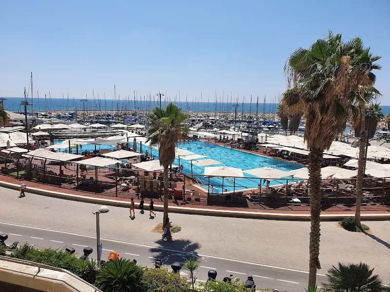 Gordon Pool gym in Beit Dagan, TA