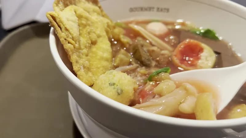 View of Gourmet Market Food Hall in Emporium / EmQuartier, BKK