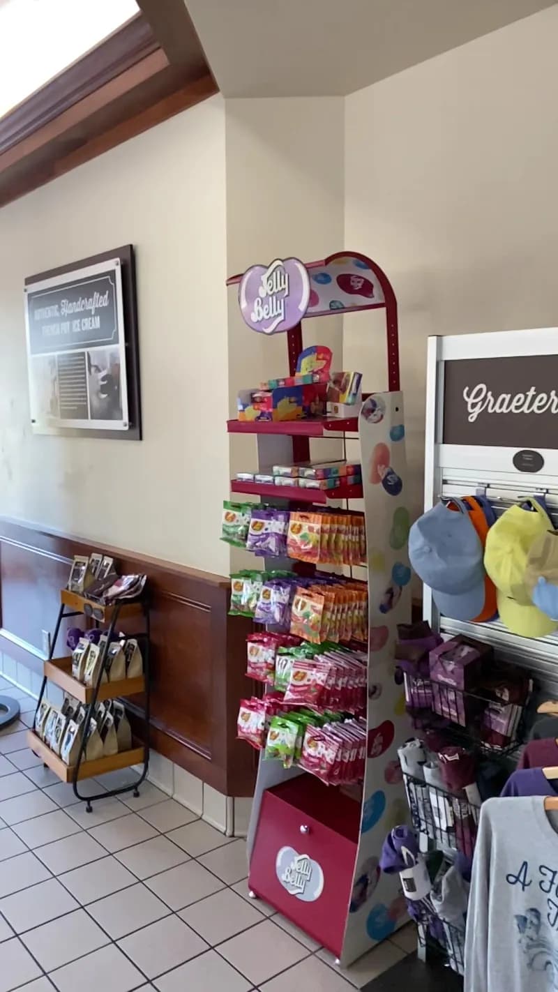View of Graeter's Ice Cream in Gahanna, OH