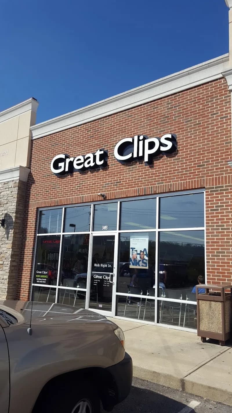 View of Great Clips in Fort Mitchell, KY