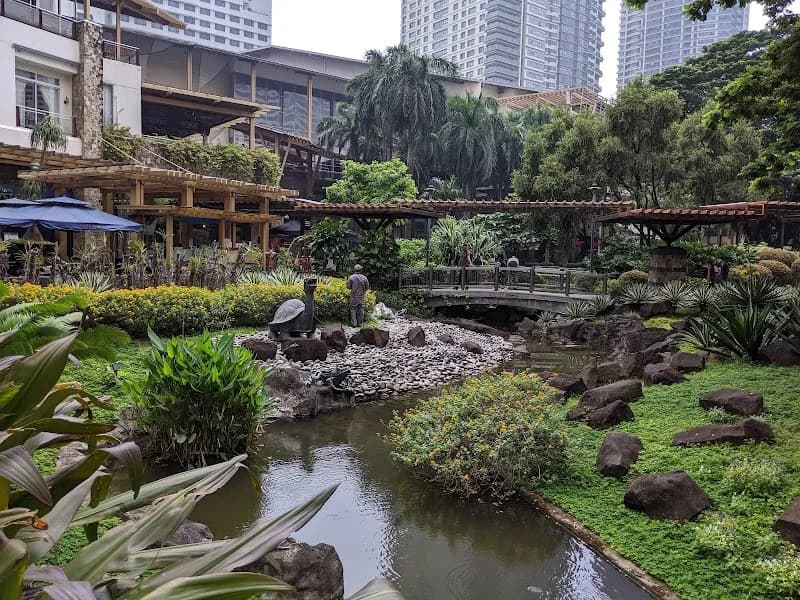 Greenbelt Park park in Makati, NCR