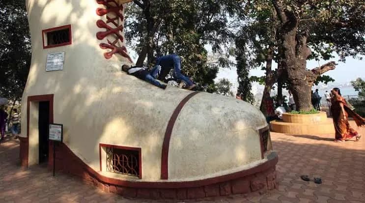 View of Hanging Gardens in Mumbai, MH