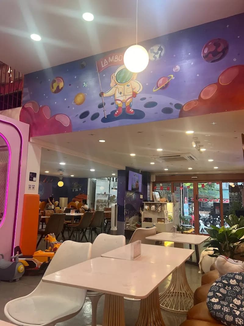 View of Happy Lemon Cafe in Binh Thanh, HCMC