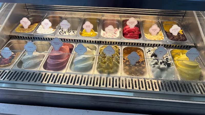 View of Heladería Artesanal Costumbres in Miraflores, Lima