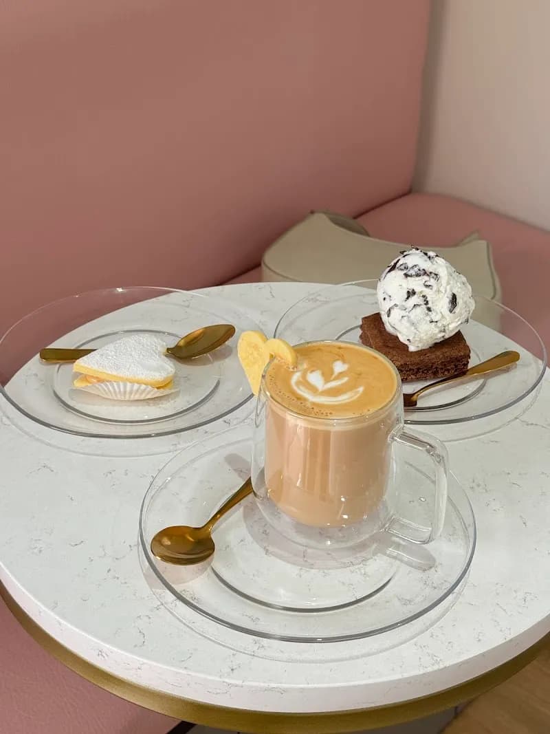 View of Heladería Artesanal Costumbres in Miraflores, Lima