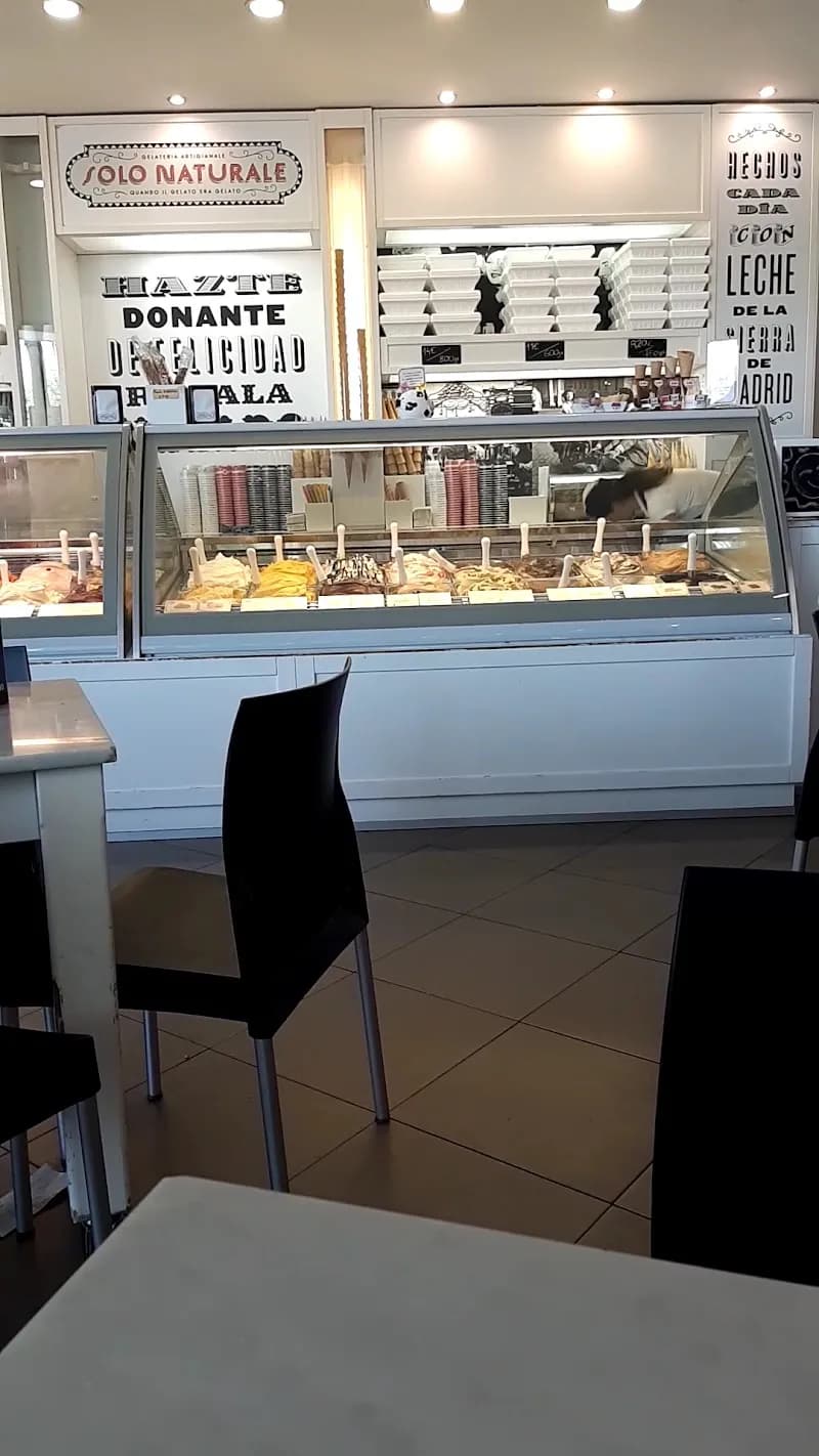 View of Heladería Artesanal La Nevería in San Sebastián de los Reyes, Madrid