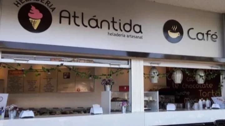 Heladería Local Atlantida ice cream in Atlantida, CA