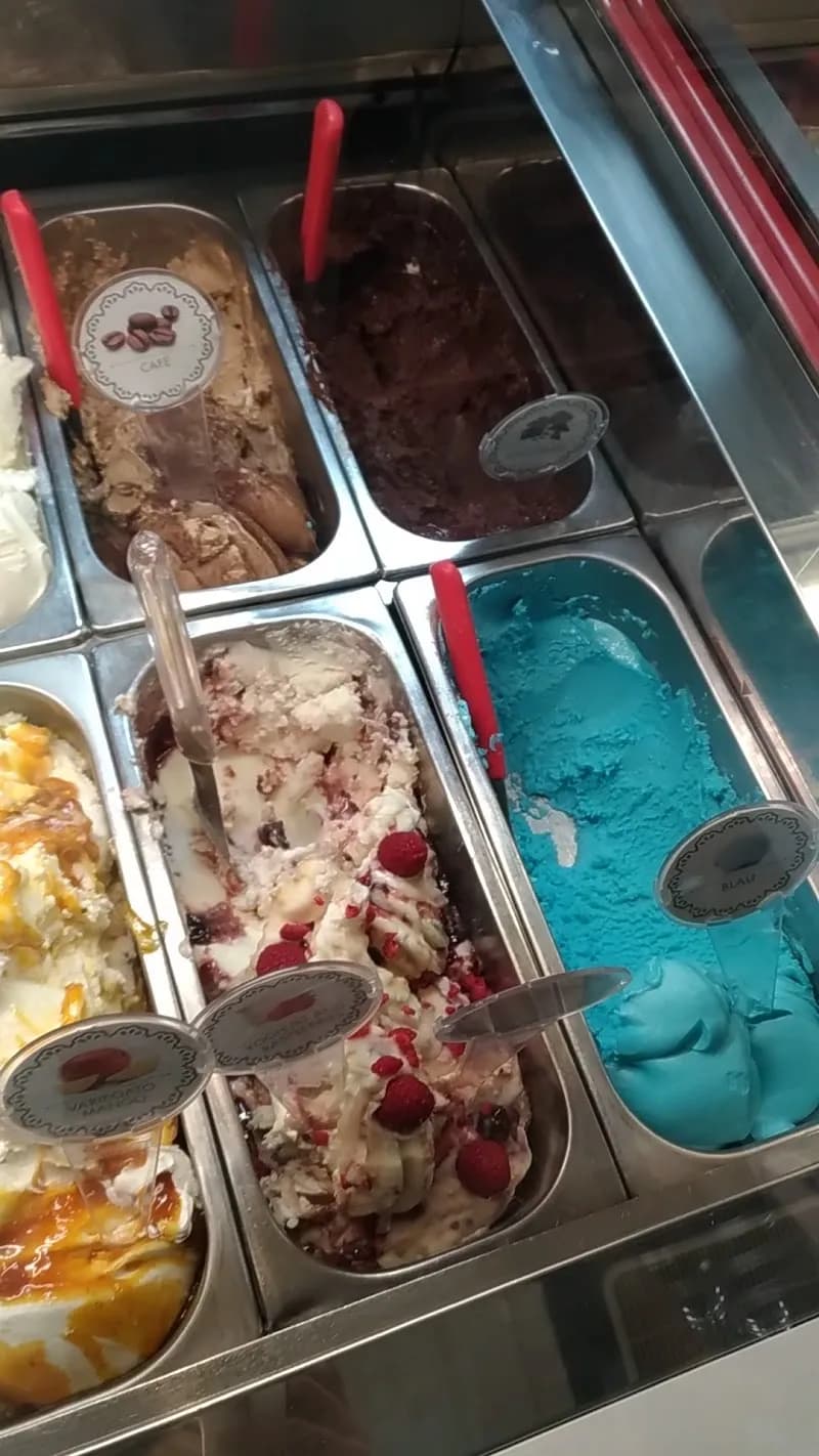 View of Heladería Santamaría in Vilanova i la Geltrú, CT