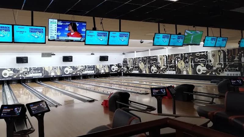 View of High Desert Lanes Bowling Center in Stockton, CA