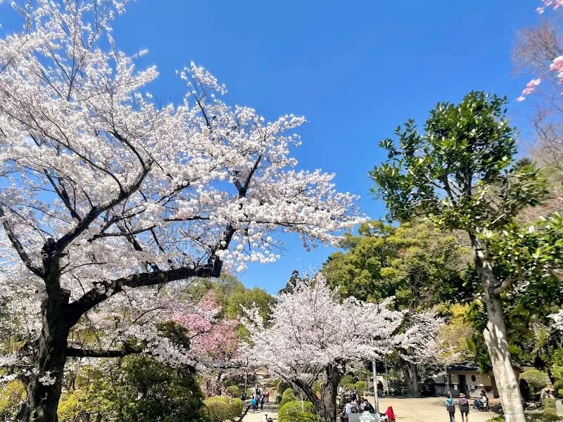 Ikegami Shrine Park park in Settsu, Osaka