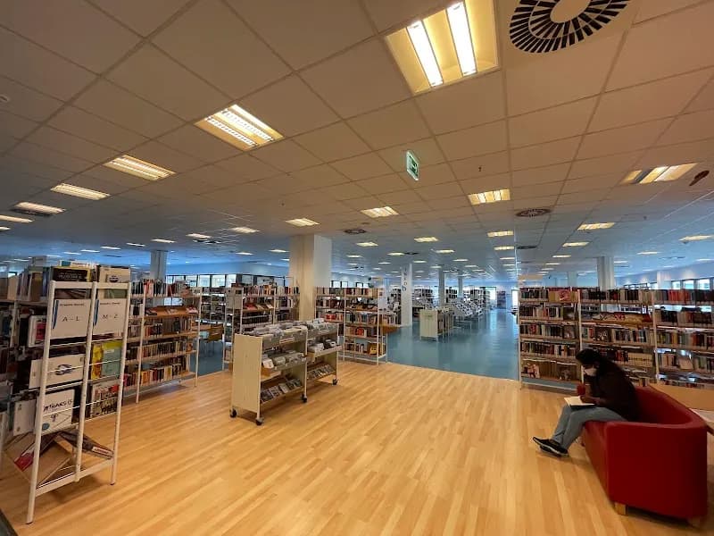 Ingeborg-Drewitz-Bibliothek library in Lichterfelde, BE