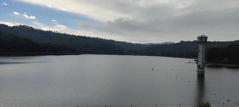 View of Intersection of Lafayette Reservoir Rim Trail & Moraga Way Trail in Lafayette, CA