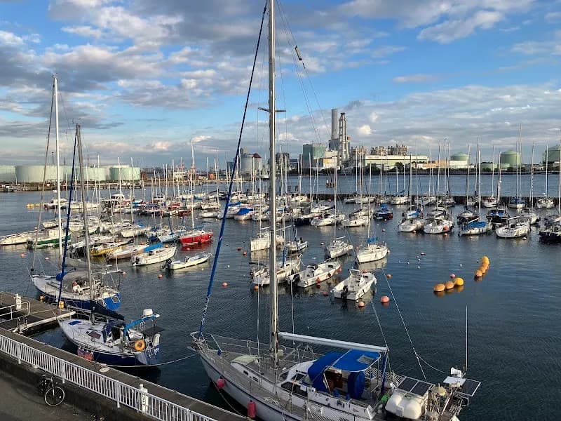 Isogo Uminomieru Park park in Yokohama, YH