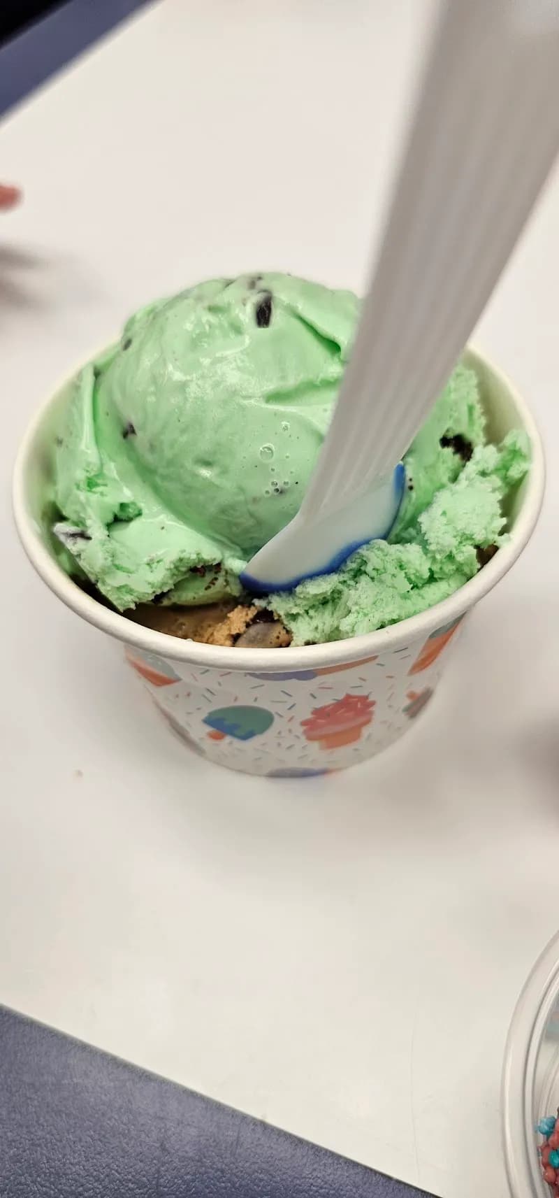 View of Jahn's Ice Cream Parlor in Evanston, IL