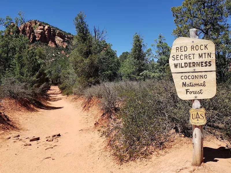 View of Jordan Road Trailhead in Sedona, AZ