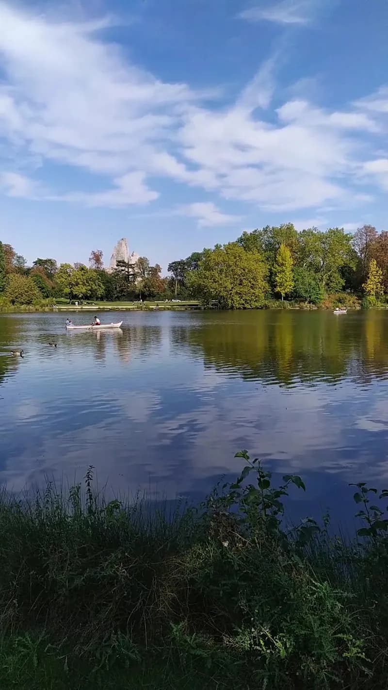 View of Lac Daumesnil in Vincennes, IDF