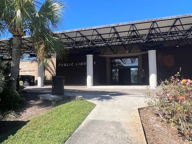 View of Lakeland Public Library in Lakeland, TN