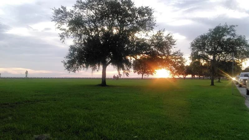 View of Lakeshore Drive in Mandeville, LA