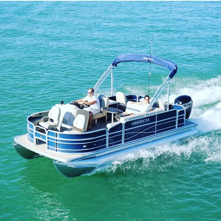 View of Lakeshore Marina in Lakeshore, LA