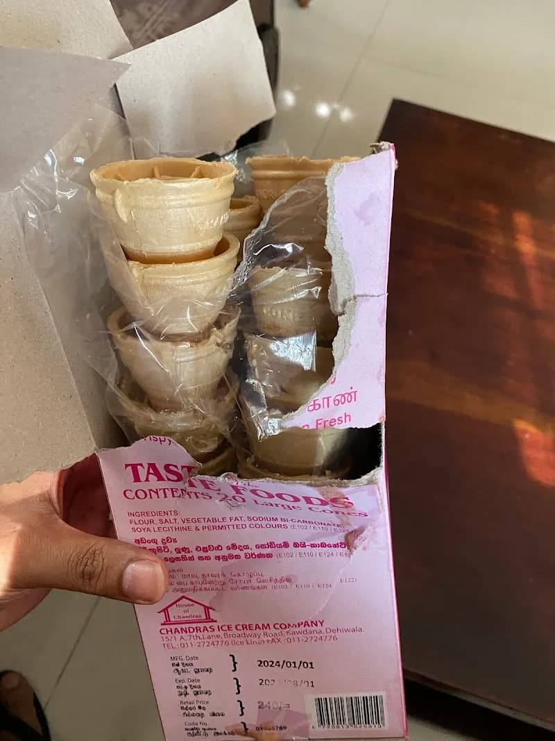 View of Laksha Ice Cream Parlor in Dehiwala, WP