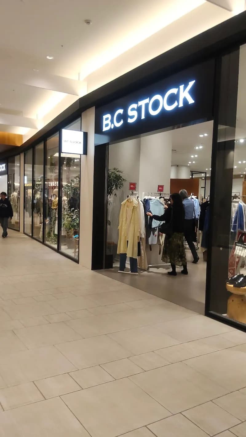 View of LaLaport Kadoma / Mitsui Outlet Park Osaka Kadoma in Kadoma, Osaka