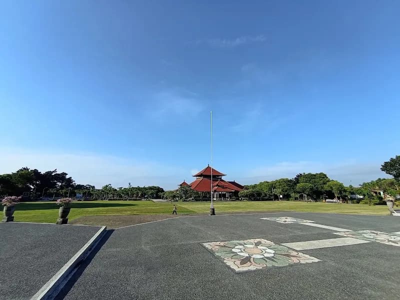 Lapangan Puputan Klungkung tourist attraction in Klungkung, Bali