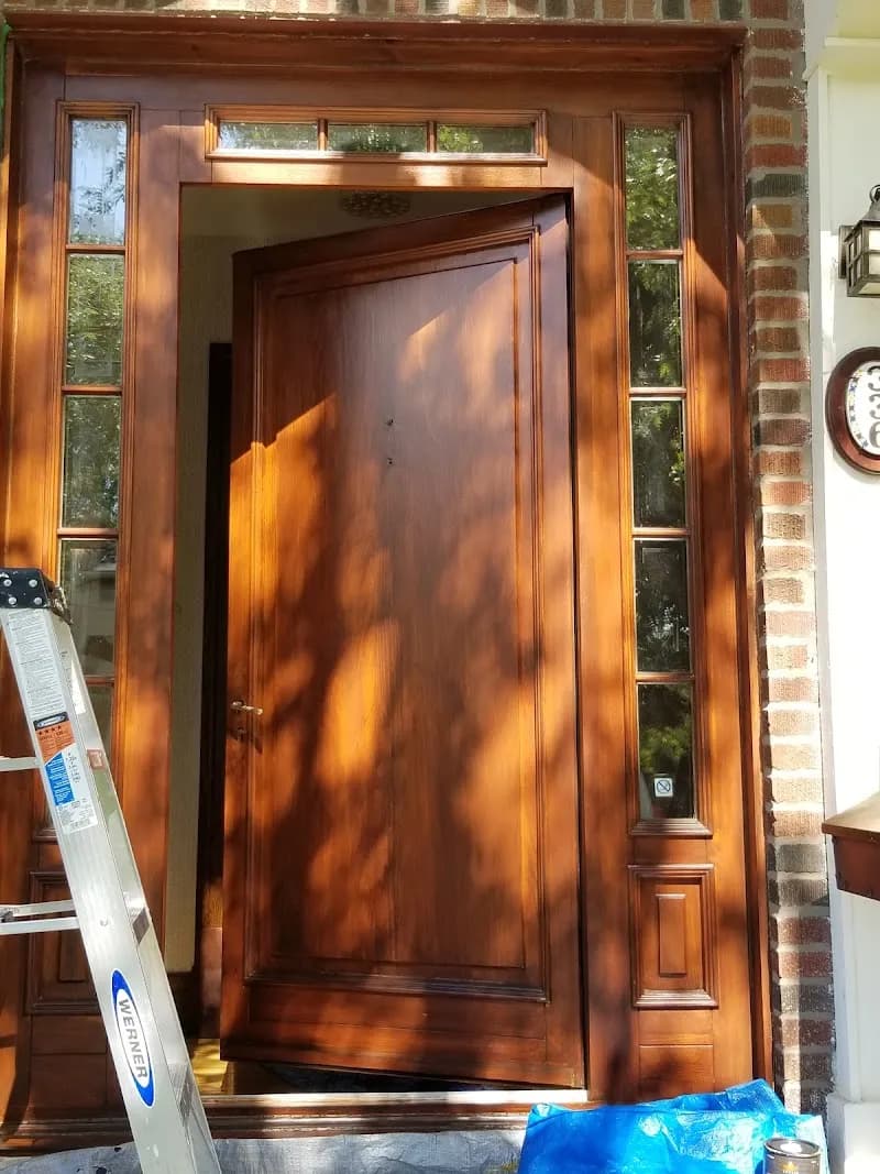 View of L'Artisan in Saint-Lambert, QC