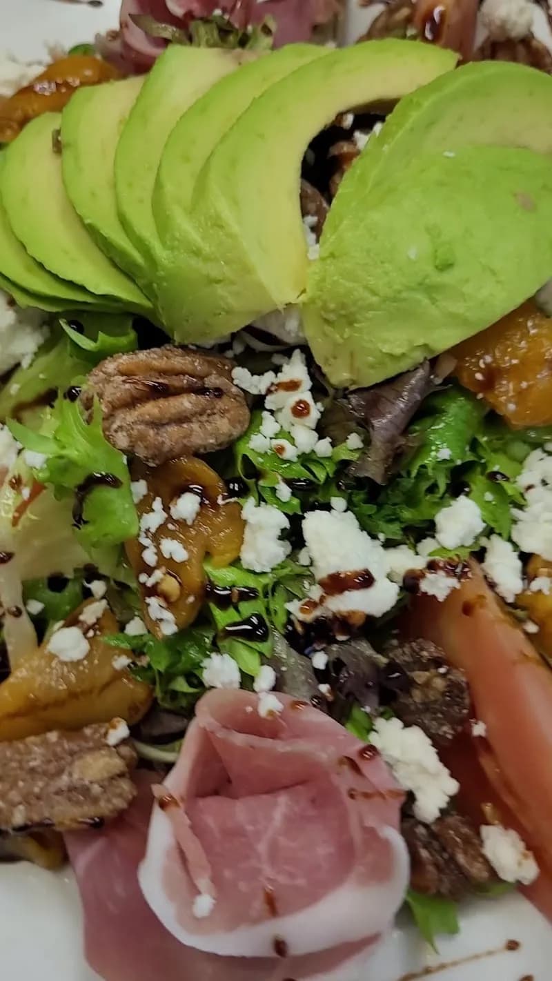 View of Le Petit Trappeur Café in Blainville, QC