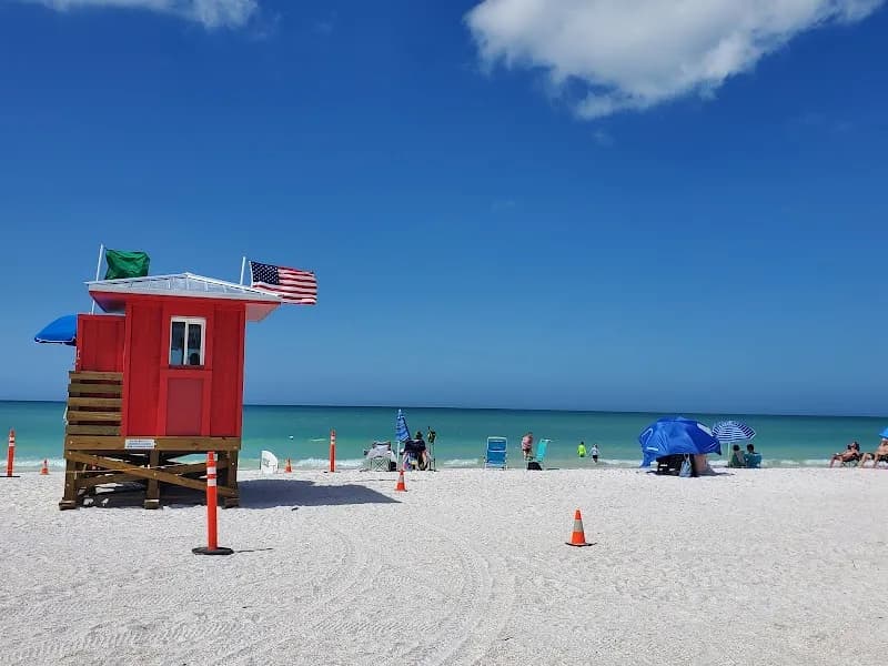 View of Lido Key Beach in Sarasota, FL