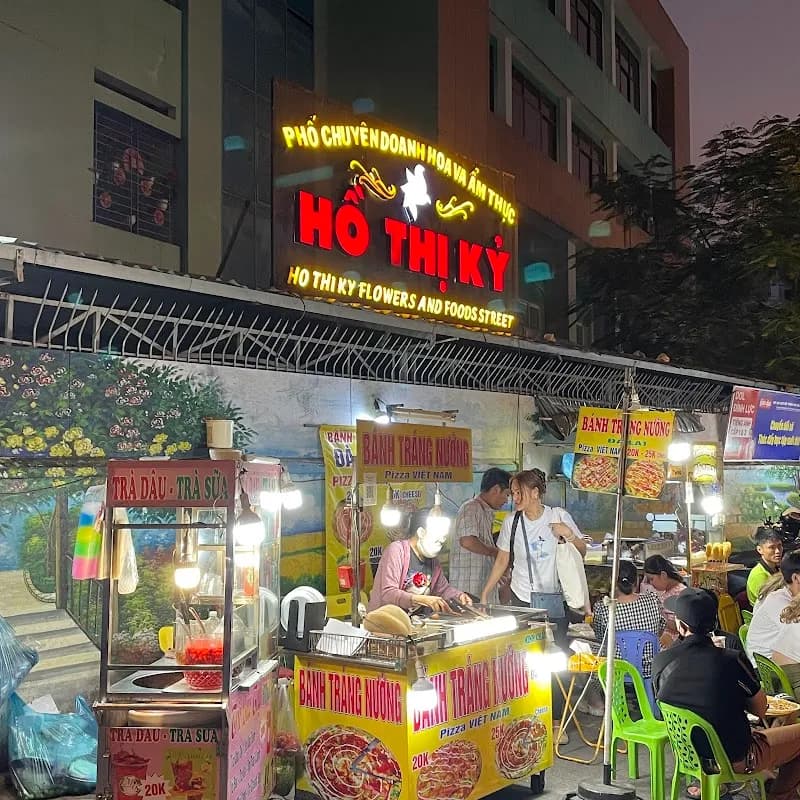 Local Market & Family Food Court restaurant in Binh Chanh, HCMC