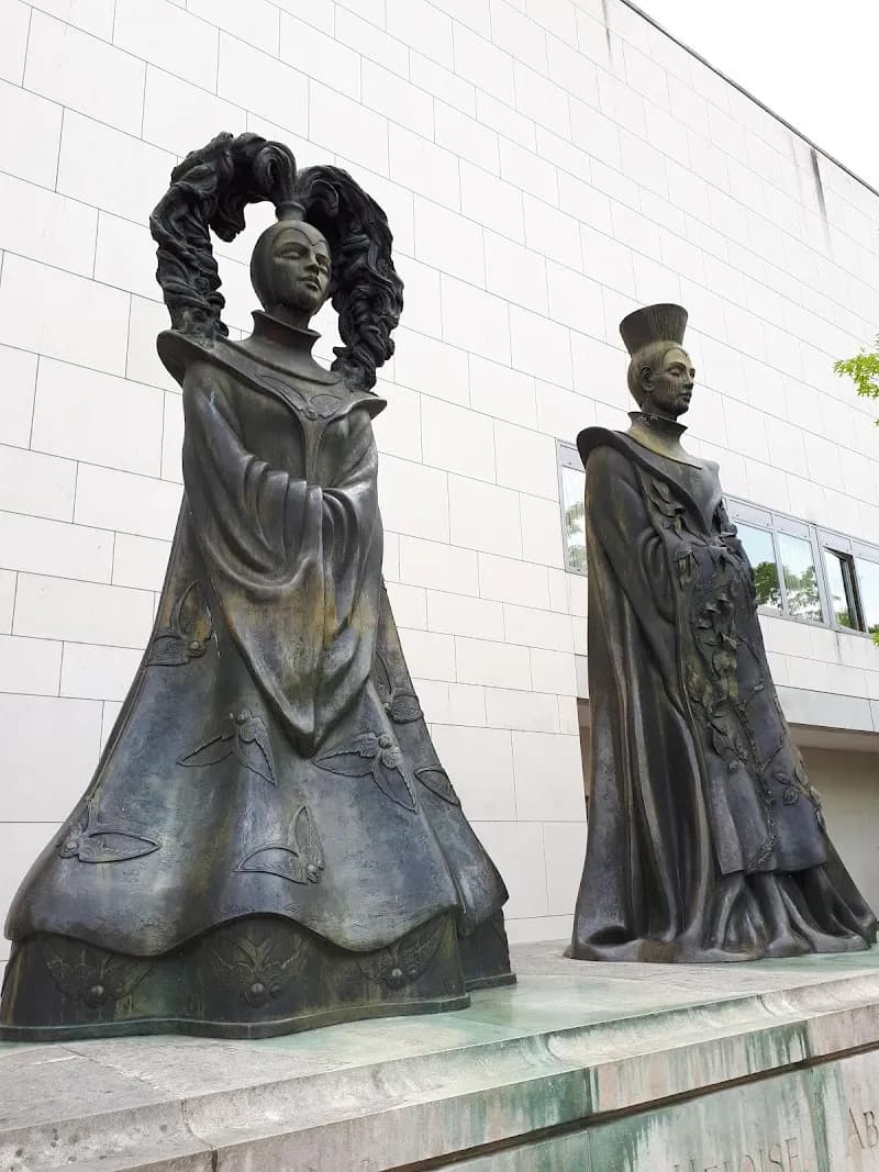 View of Médiathèque Astrolabe in Melun, IDF