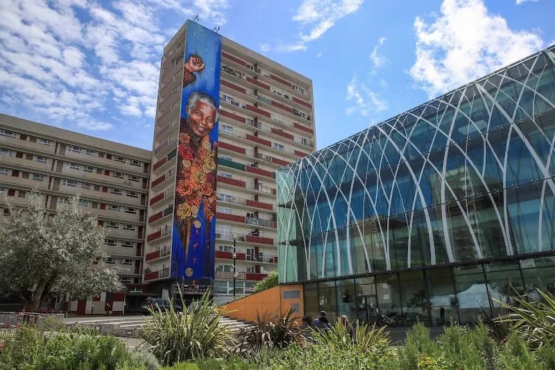 Médiathèque de l'Abbaye - Nelson Mandela library in Créteil, IDF