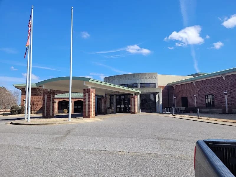View of M.R. Davis Public Library in Southaven, MS