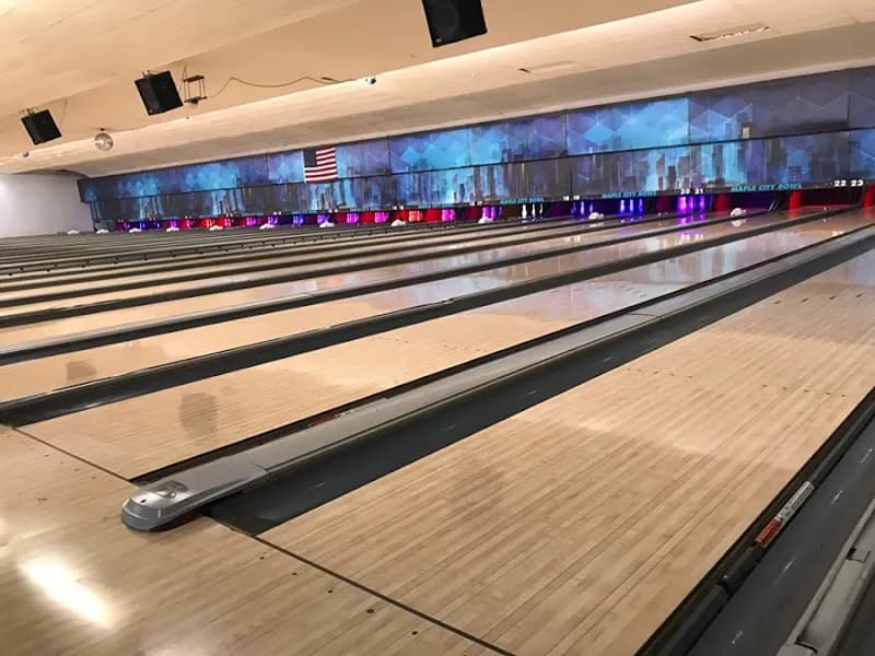 Maple City Bowl bowling alley in Burlington, VT