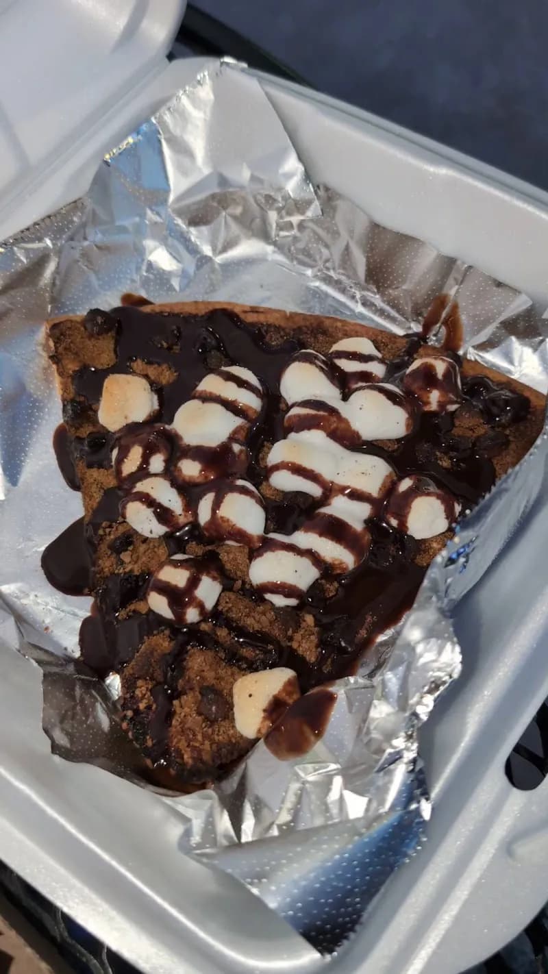 View of Memphis Pizza Cafe in Memphis, TN