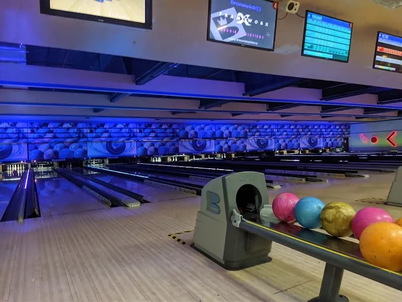 Miraflores Bowling Park bowling alley in Lima, LIM