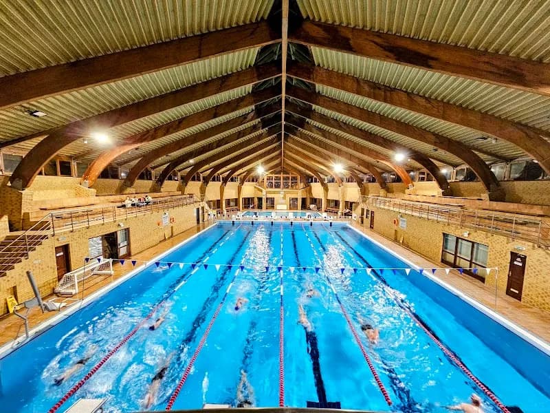 Monor Swimming Pool swimming pool in Monor, Budapest