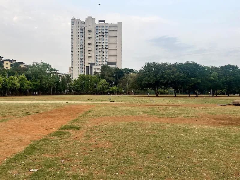 Mulund Playground (Eastern Express Highway) playground in Mulund, MH